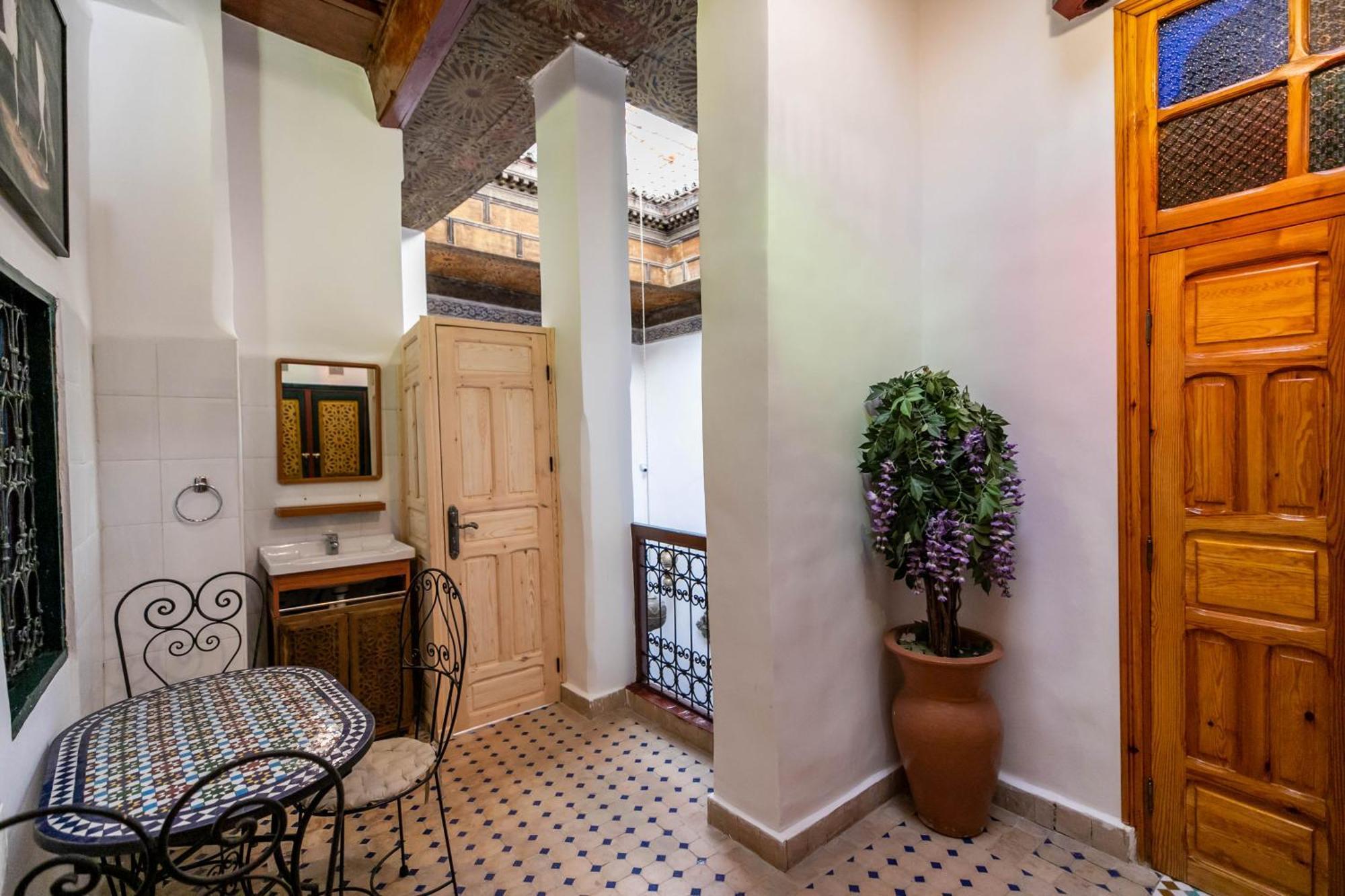 Riad Fes Allouch Luaran gambar