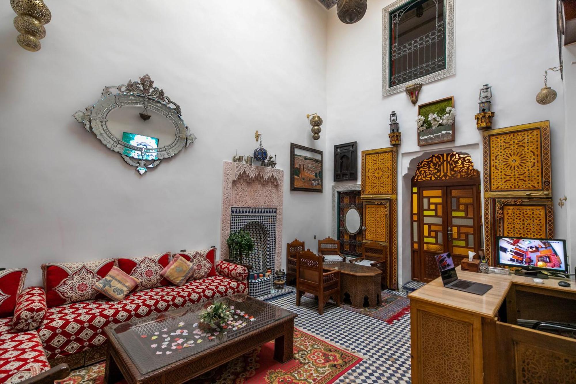 Riad Fes Allouch Luaran gambar