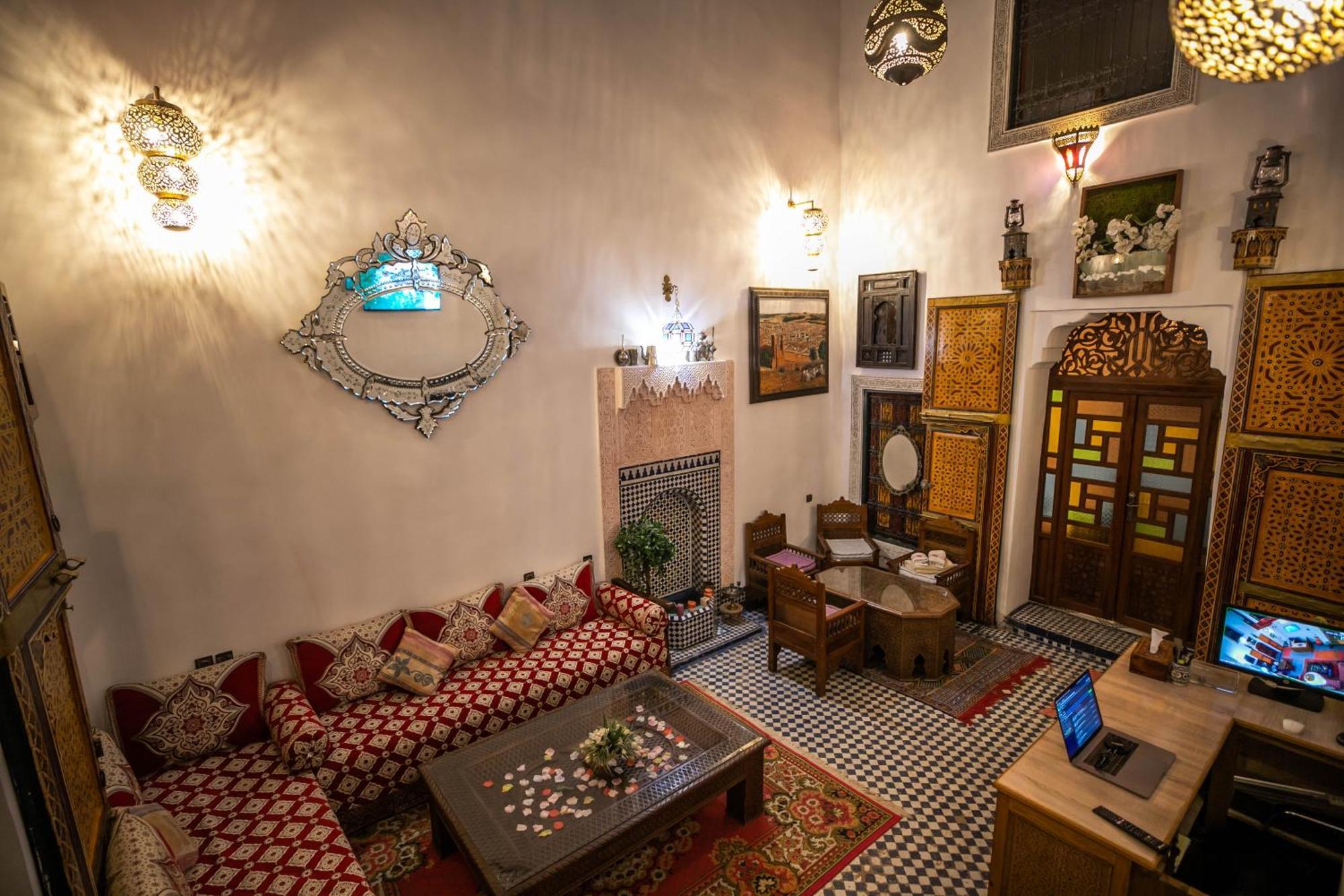 Riad Fes Allouch Luaran gambar